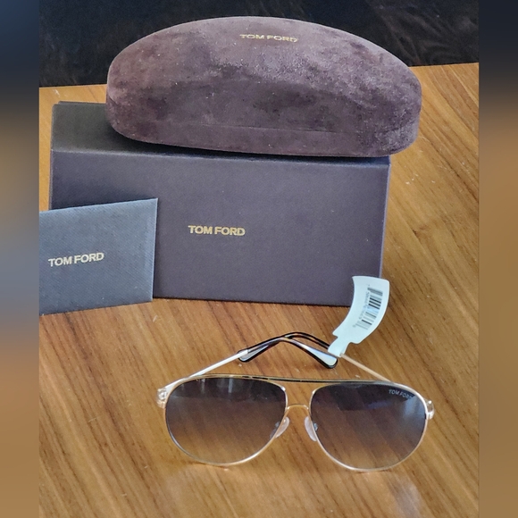 $390 Brand New 100% Auth Tom Ford Cliff 28P FT0450 Brown Gradient Sunglasses main image 12